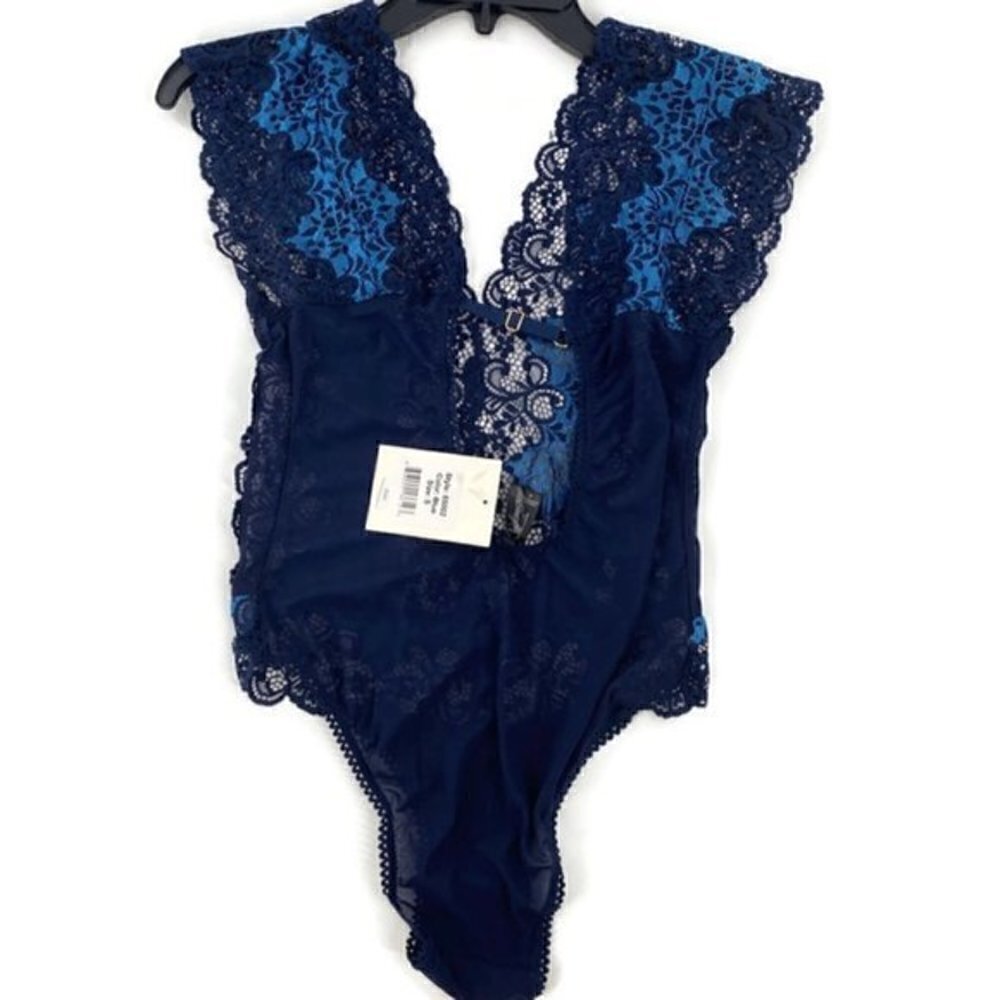 iCollection-Lingerie-Lace-Teddy-Small - Picture 4 of 5